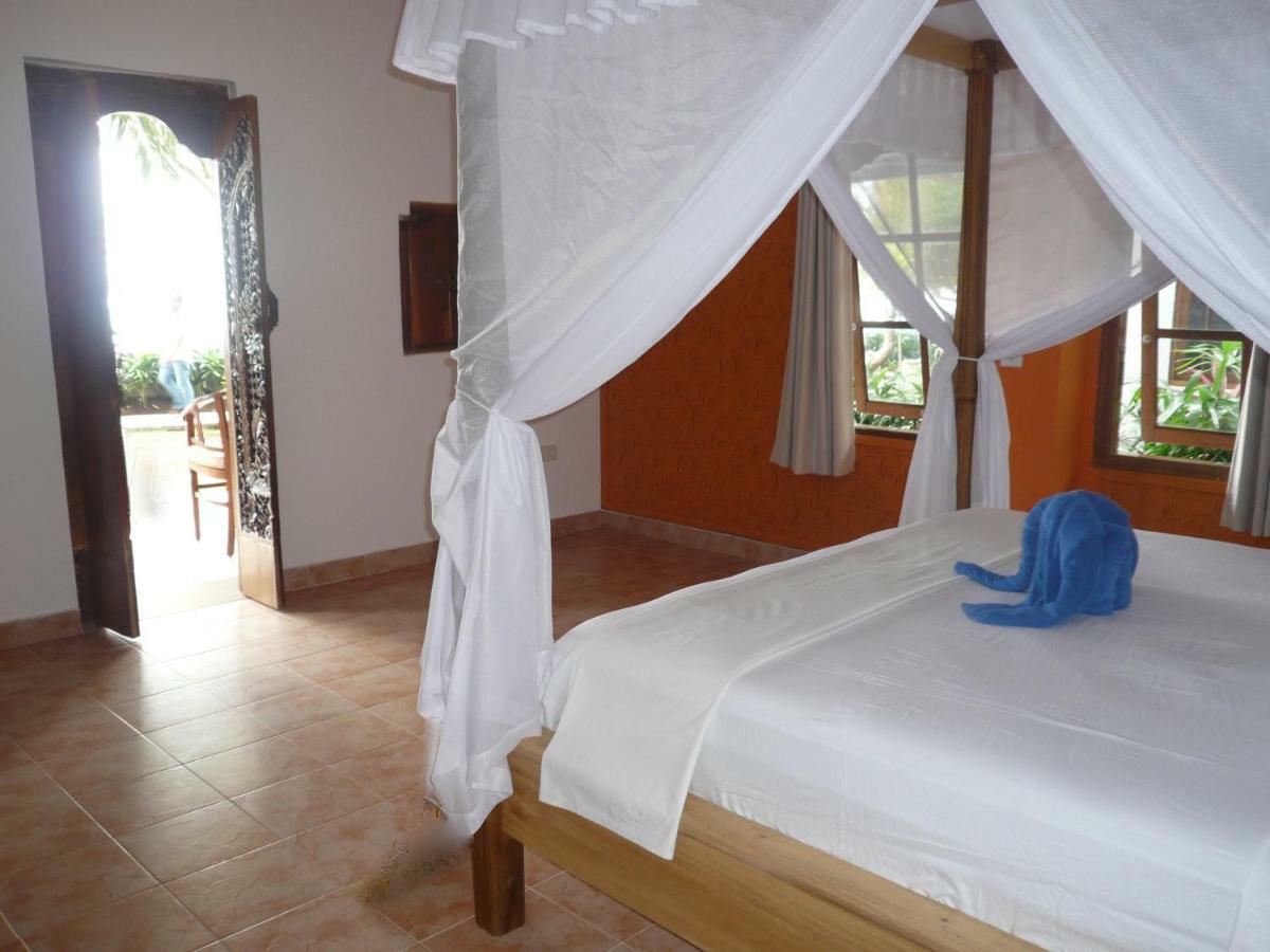 Vienna Beach Resort Amed  Exterior photo
